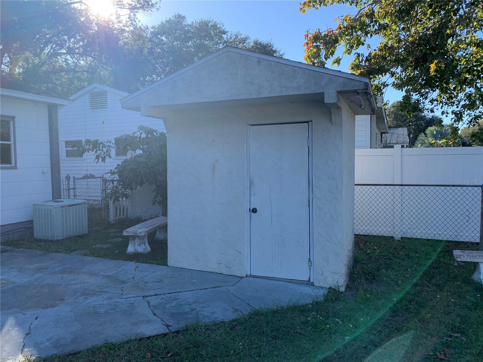 PASADENA ESTATES SEC H - Residential Lease