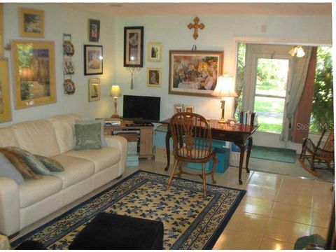 A home in PALM HARBOR