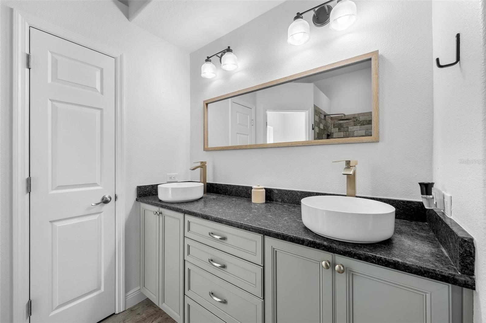 SILVERTHORN PH 1 - Residential