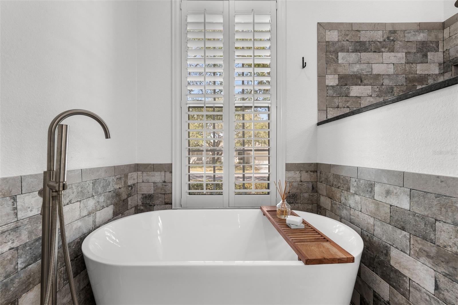 SILVERTHORN PH 1 - Residential