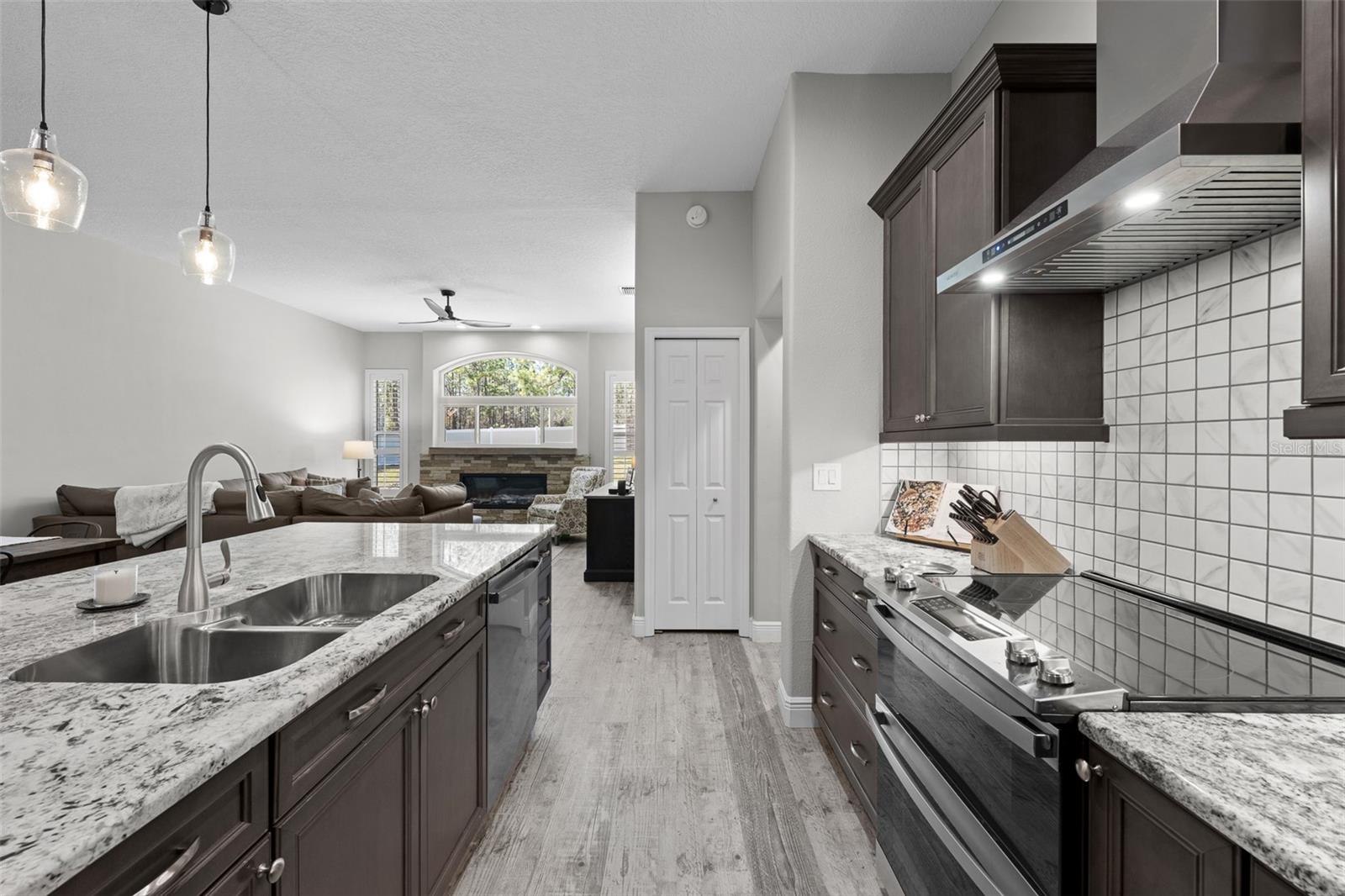 SILVERTHORN PH 1 - Residential