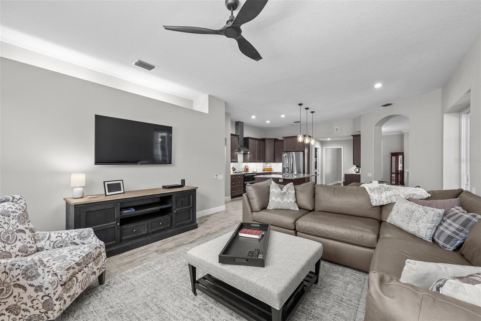 SILVERTHORN PH 1 - Residential