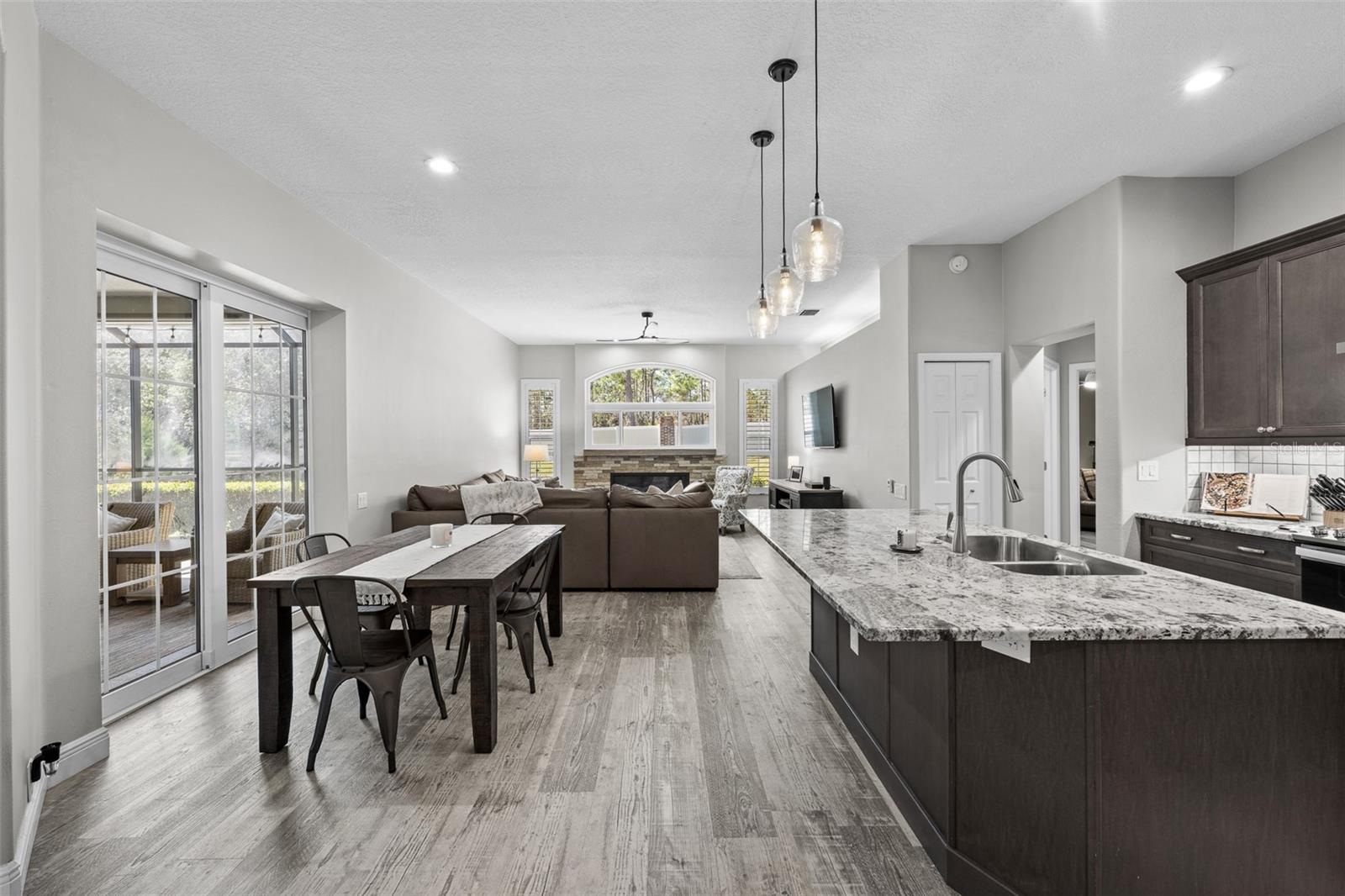 SILVERTHORN PH 1 - Residential