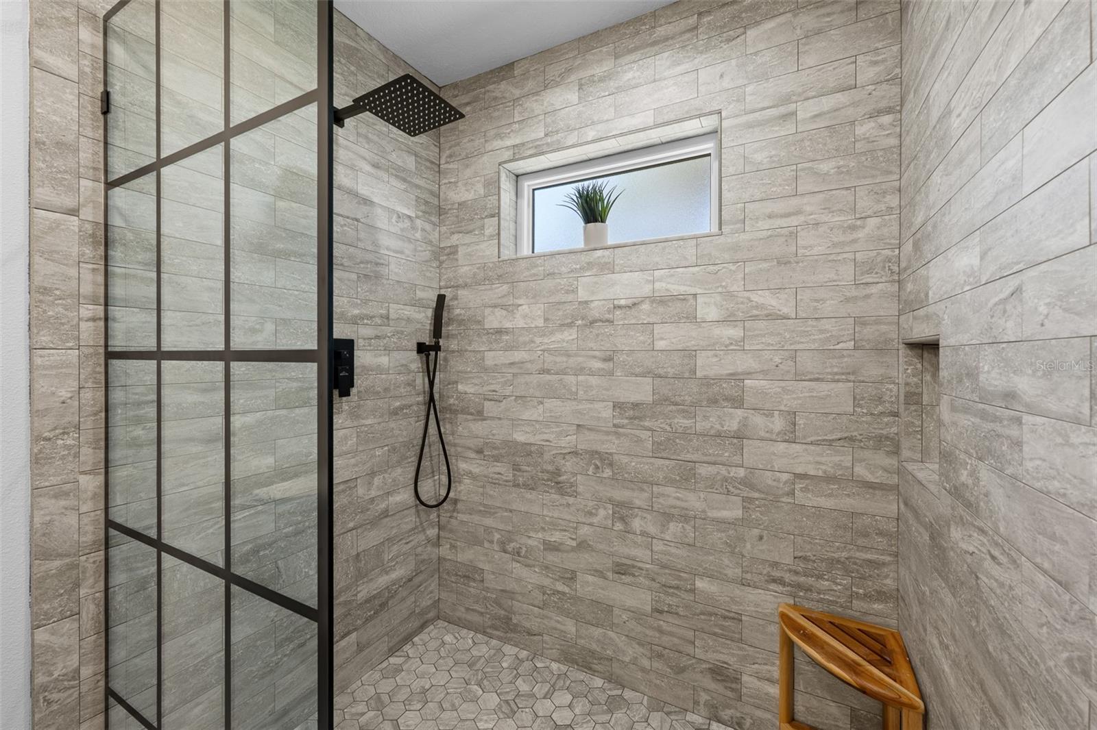 SILVERTHORN PH 1 - Residential