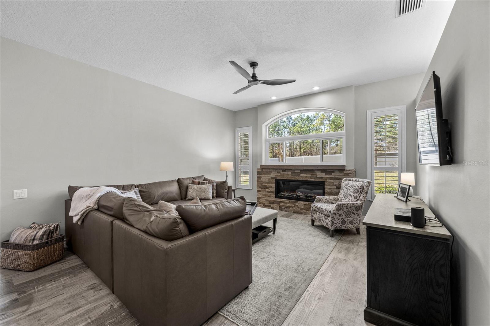 SILVERTHORN PH 1 - Residential