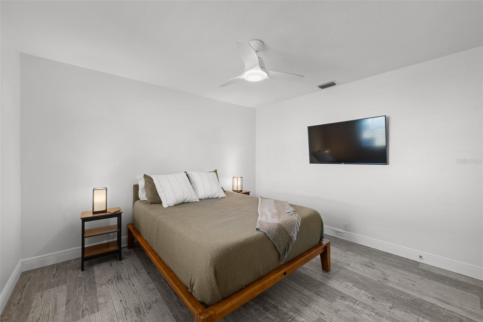 SILVERTHORN PH 1 - Residential