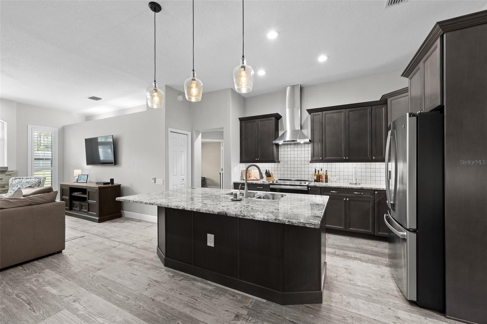 SILVERTHORN PH 1 - Residential