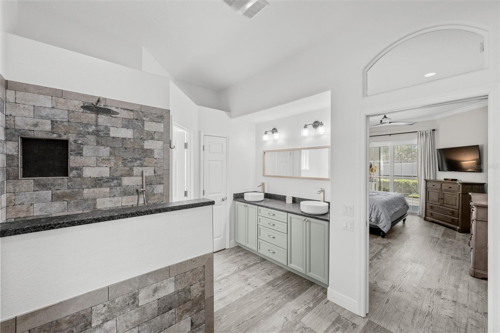 SILVERTHORN PH 1 - Residential