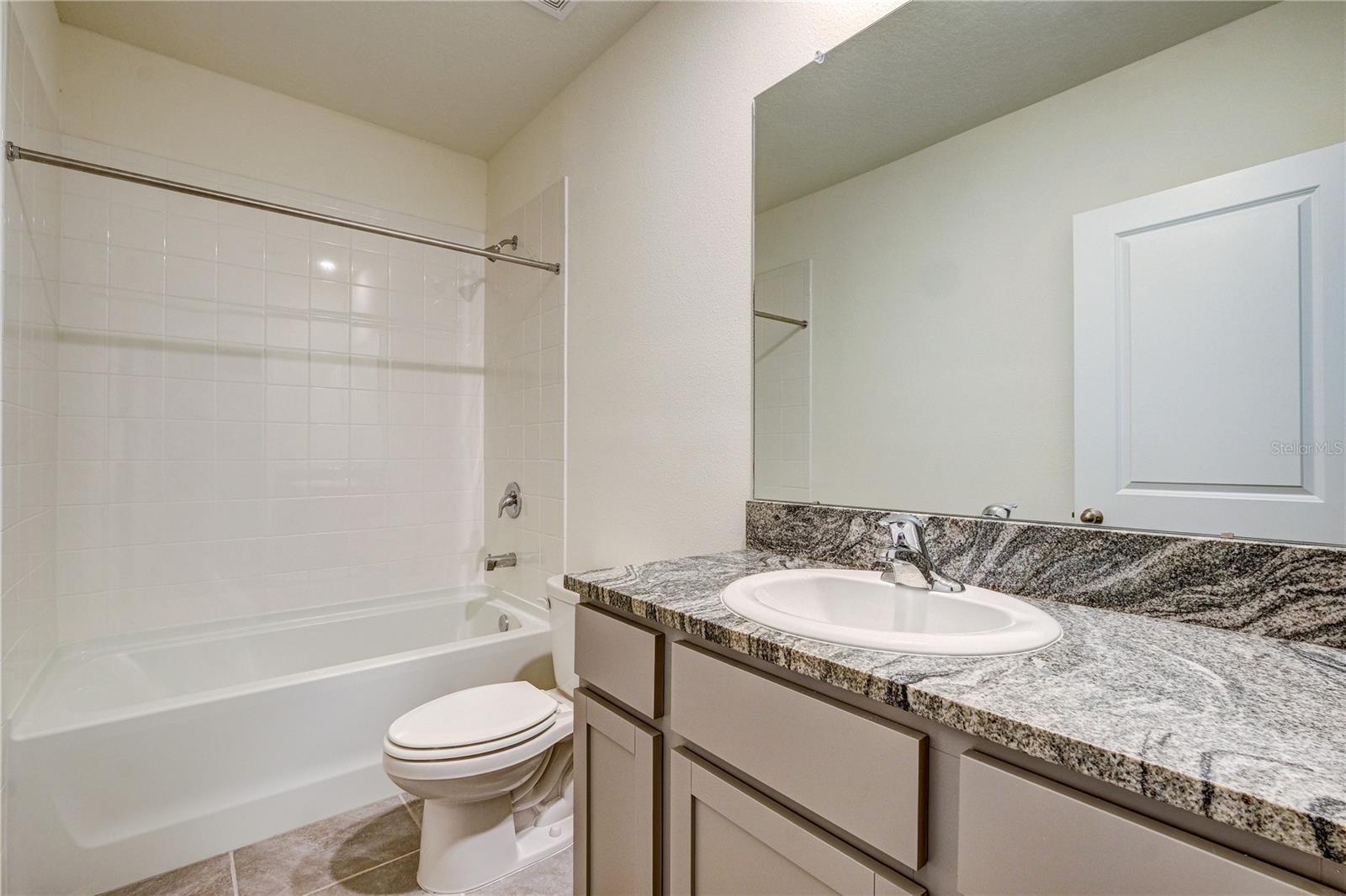 STAR FARMS AT LAKEWOOD RANCH - Residential Lease