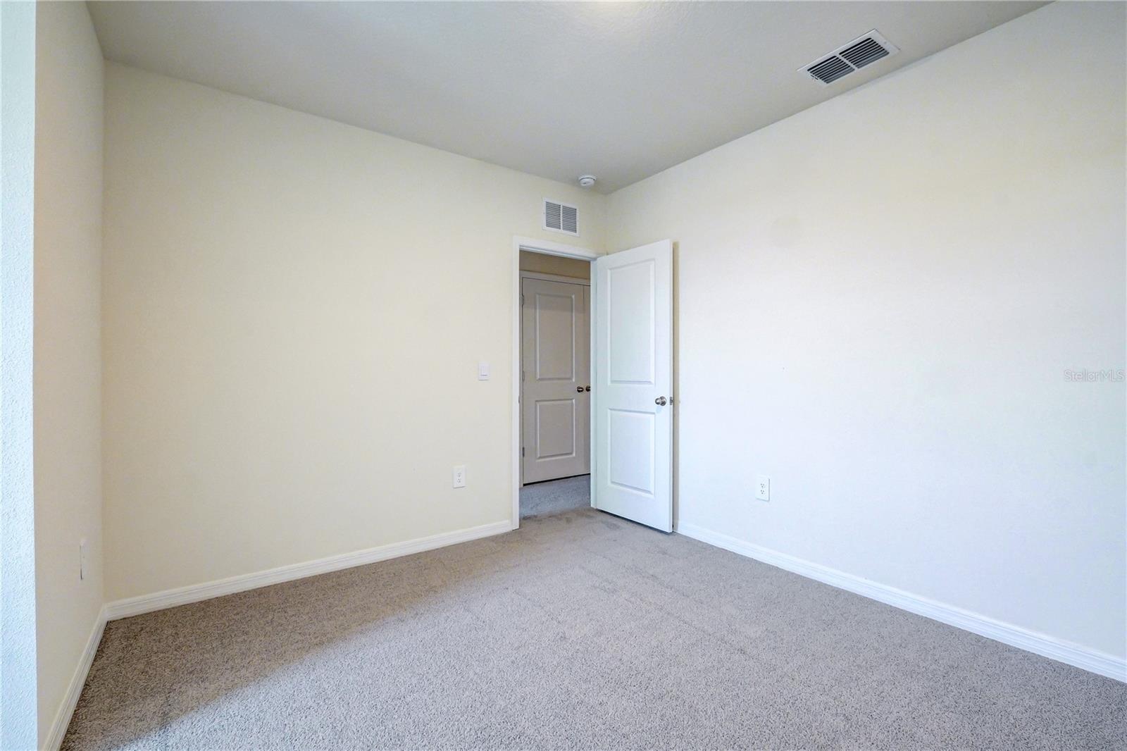 STAR FARMS AT LAKEWOOD RANCH - Residential Lease