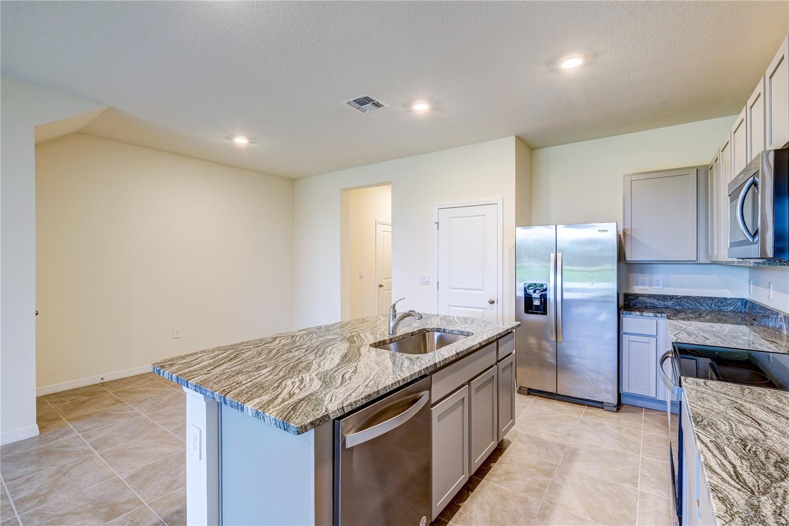 STAR FARMS AT LAKEWOOD RANCH - Residential Lease