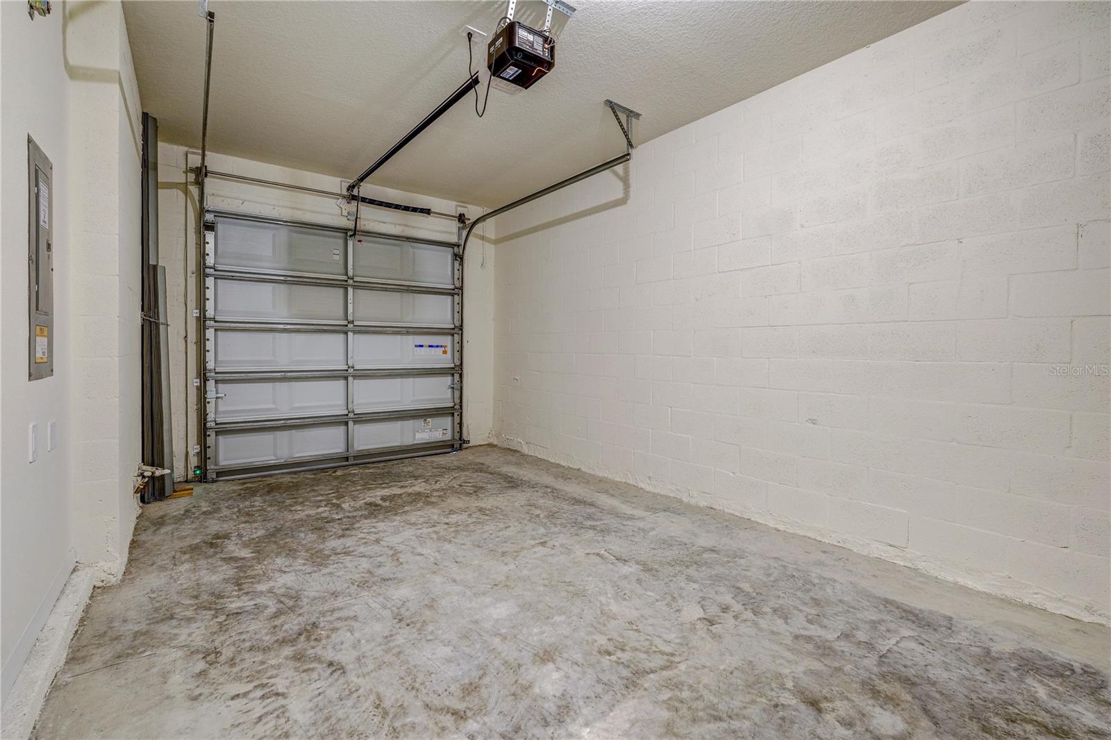 STAR FARMS AT LAKEWOOD RANCH - Residential Lease