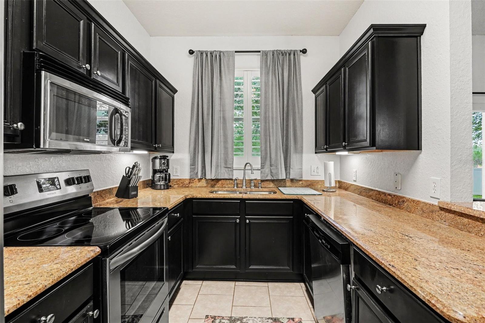 VILLA AT REGAL PALMS CONDO - Residential