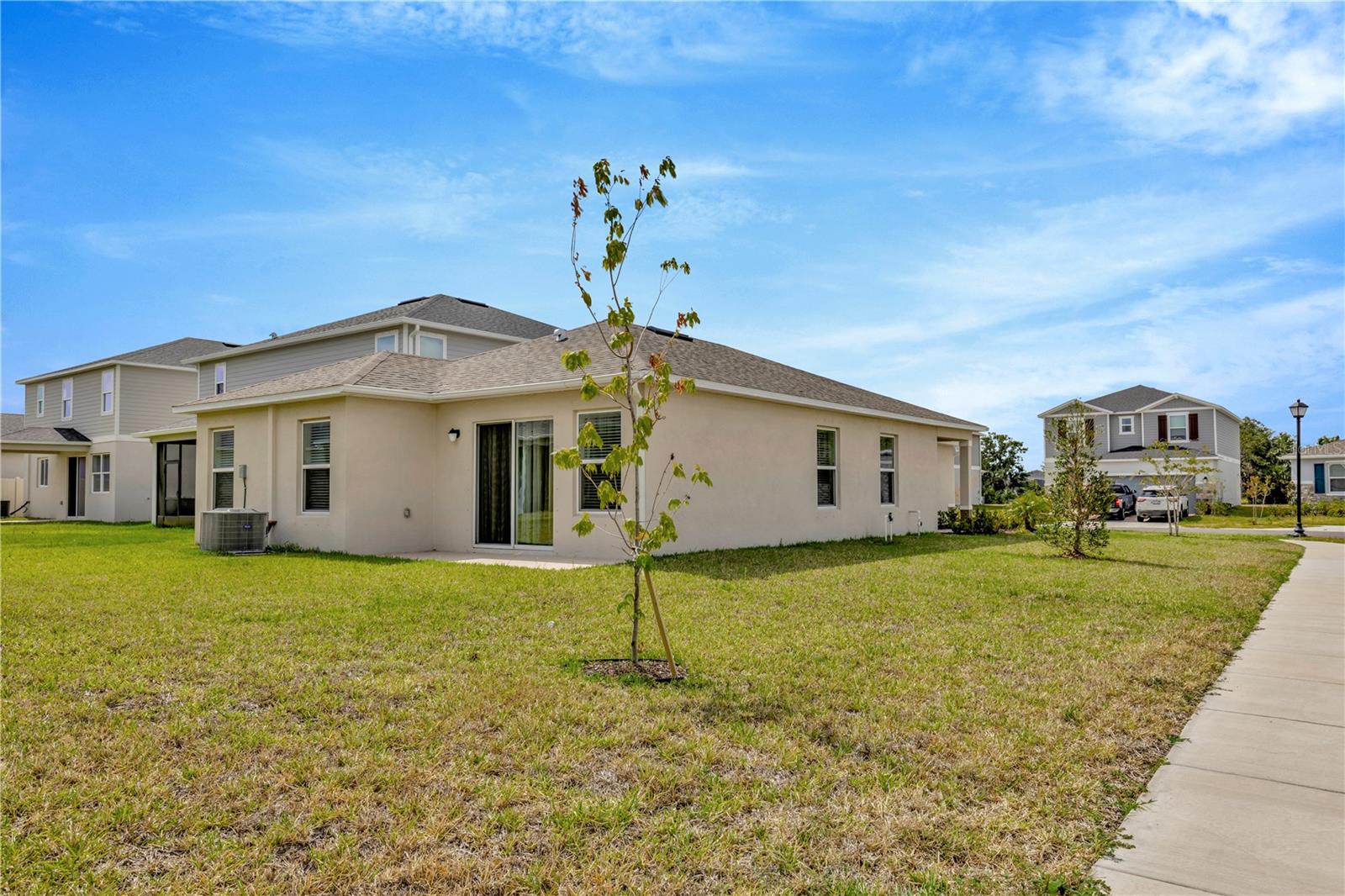 10360 HONEYSUCKLE VINE CIRCLE