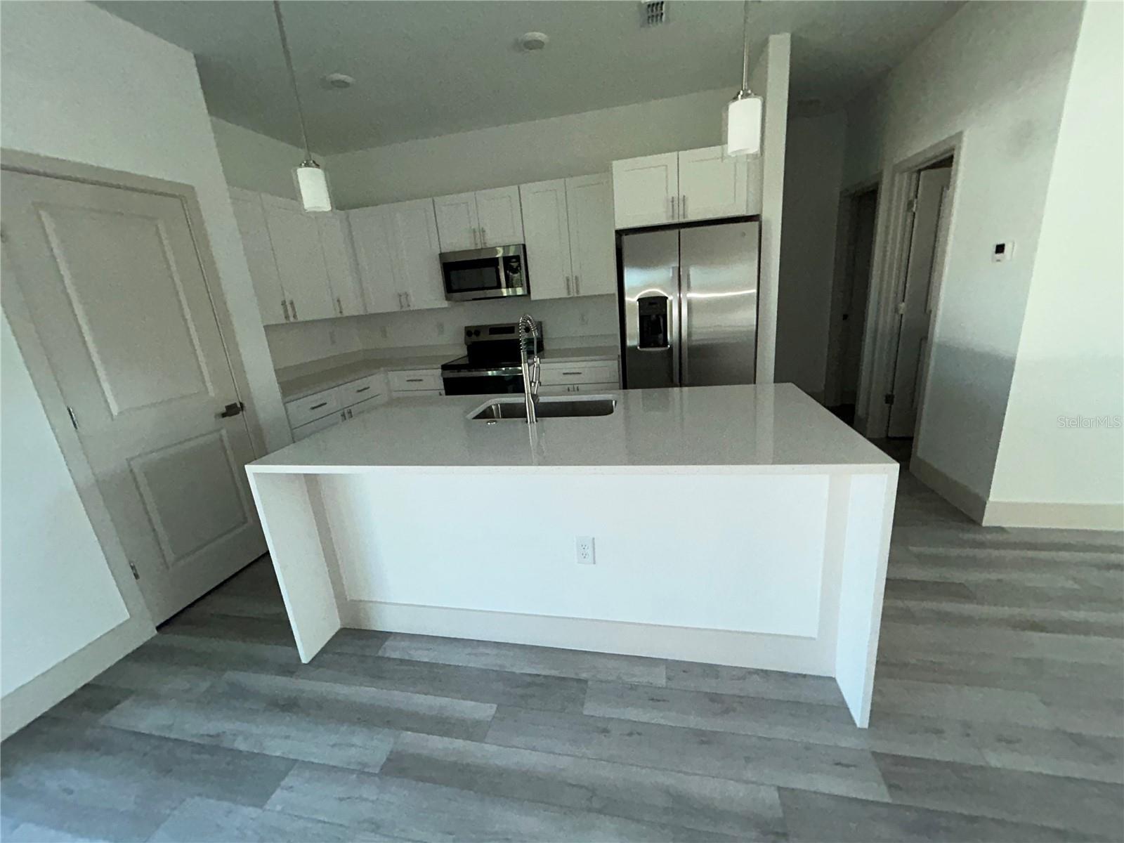 CITRUS SPGS UNIT 08 - Residential Lease