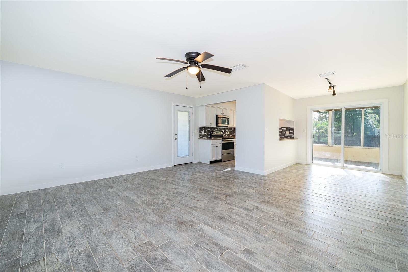 1105 MORSE AVENUE