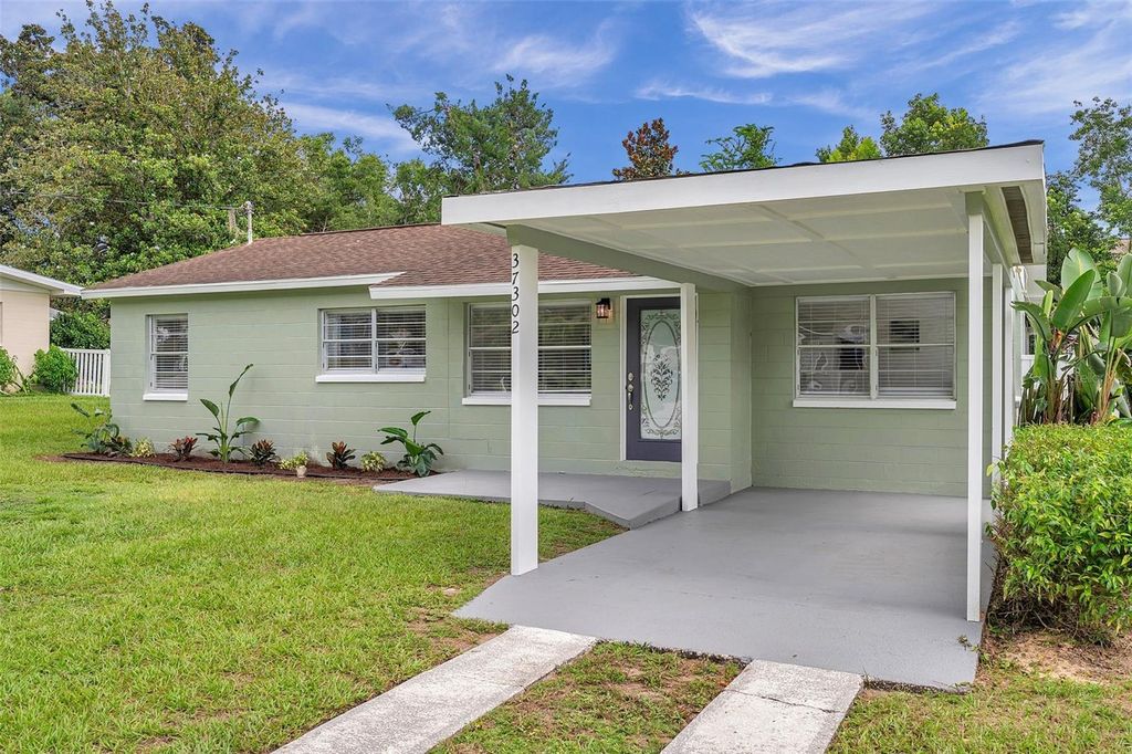 Photo of 37302 Southview Avenue, Dade City, FL 33525 (MLS # TB8393965)