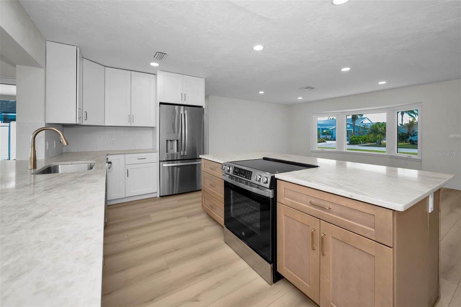 CAPRI ISLE - Residential Lease