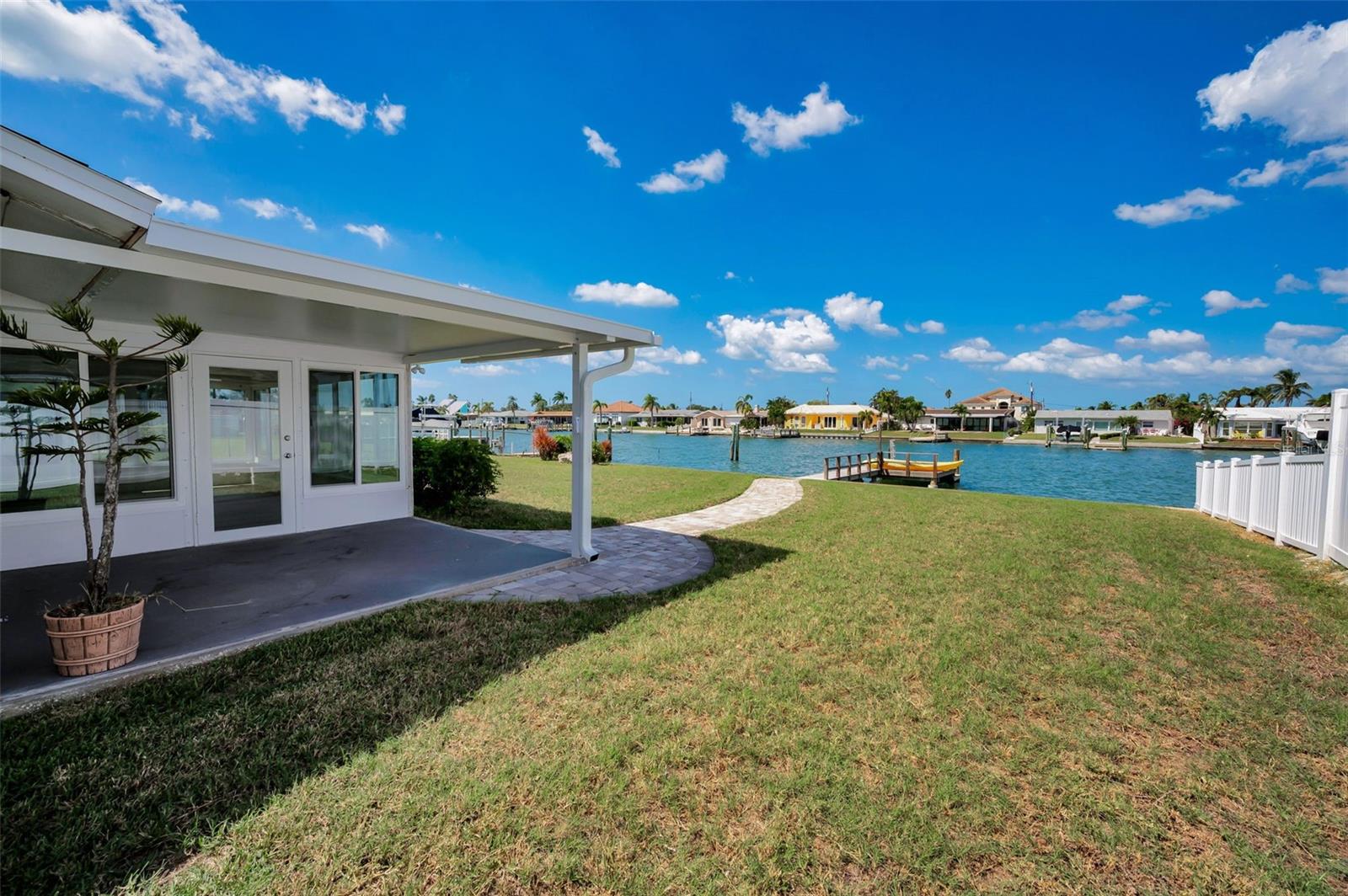 CAPRI ISLE - Residential Lease