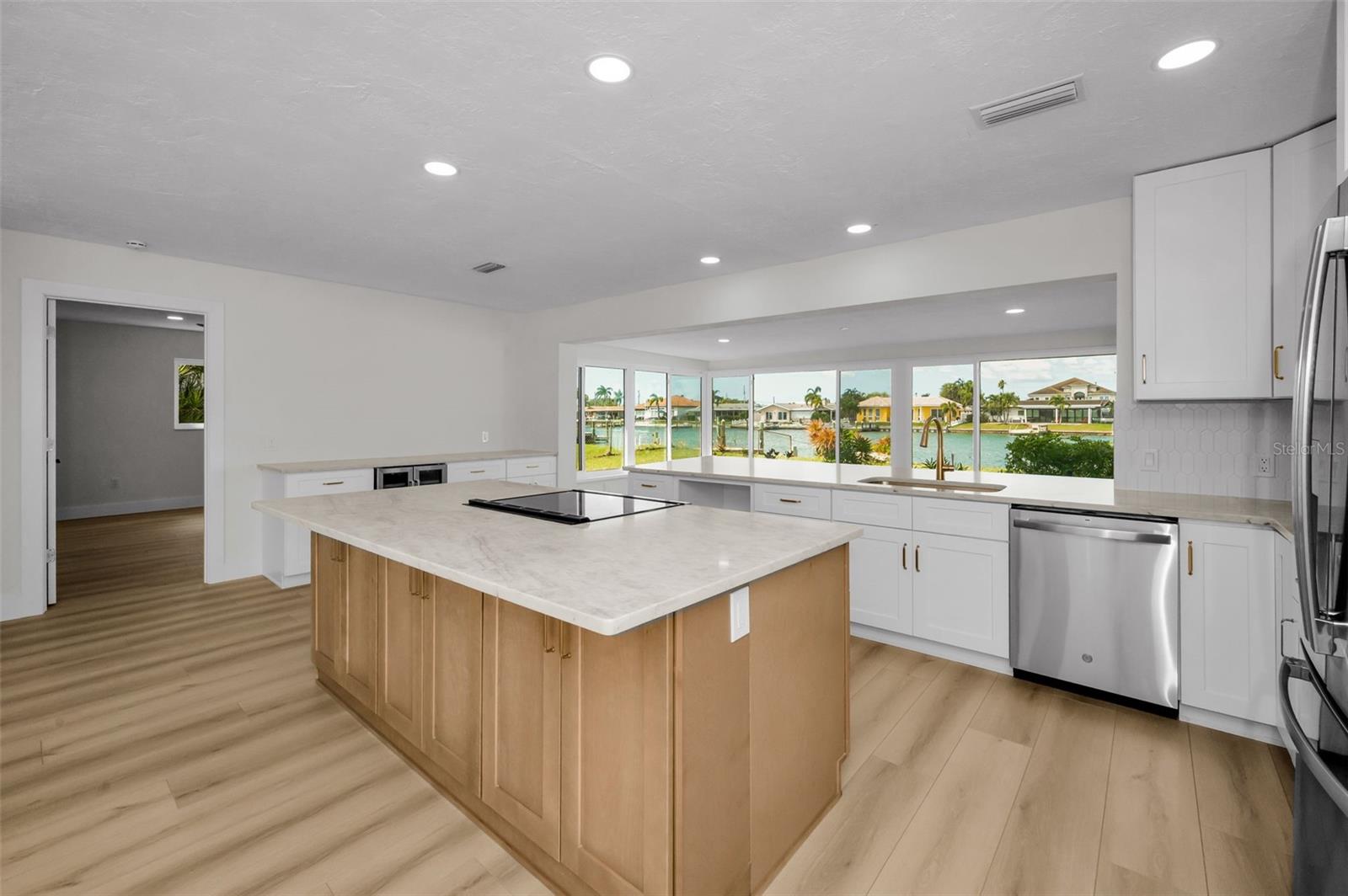 CAPRI ISLE - Residential Lease