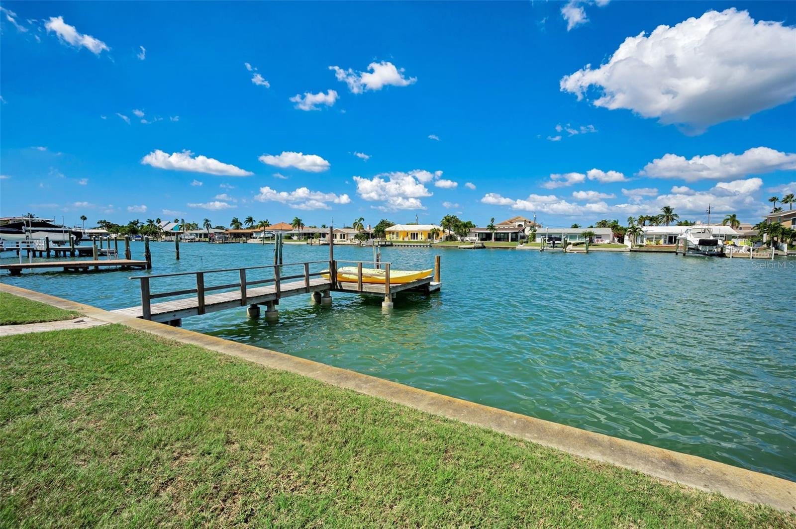 CAPRI ISLE - Residential Lease