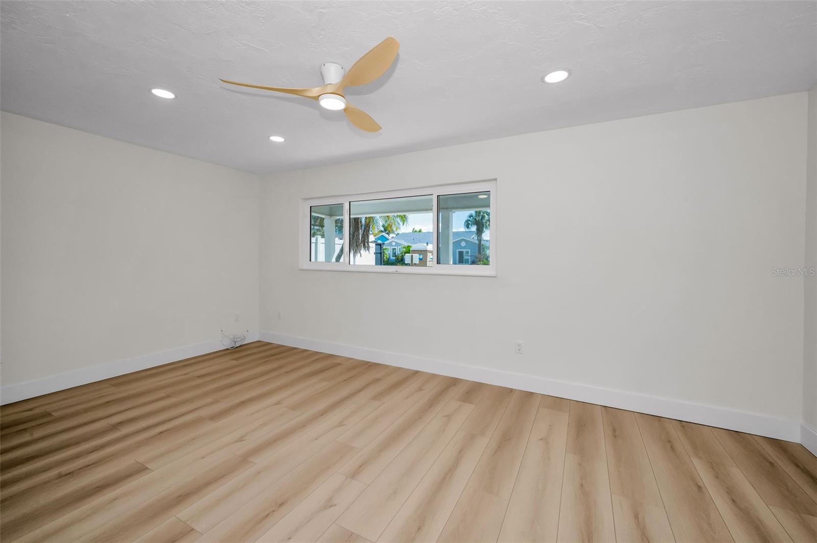 CAPRI ISLE - Residential Lease