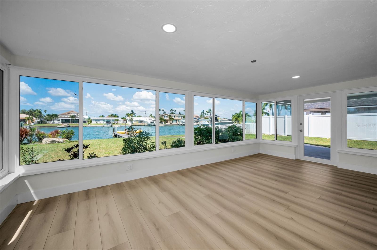 CAPRI ISLE - Residential Lease