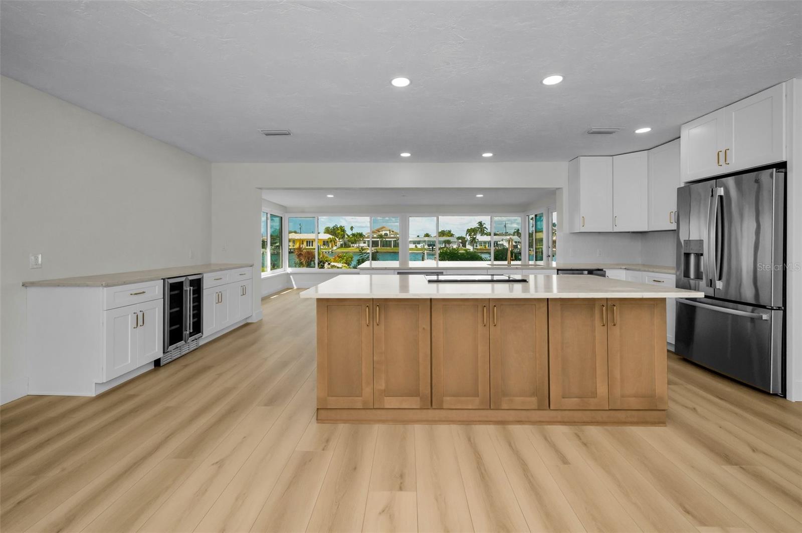 CAPRI ISLE - Residential Lease