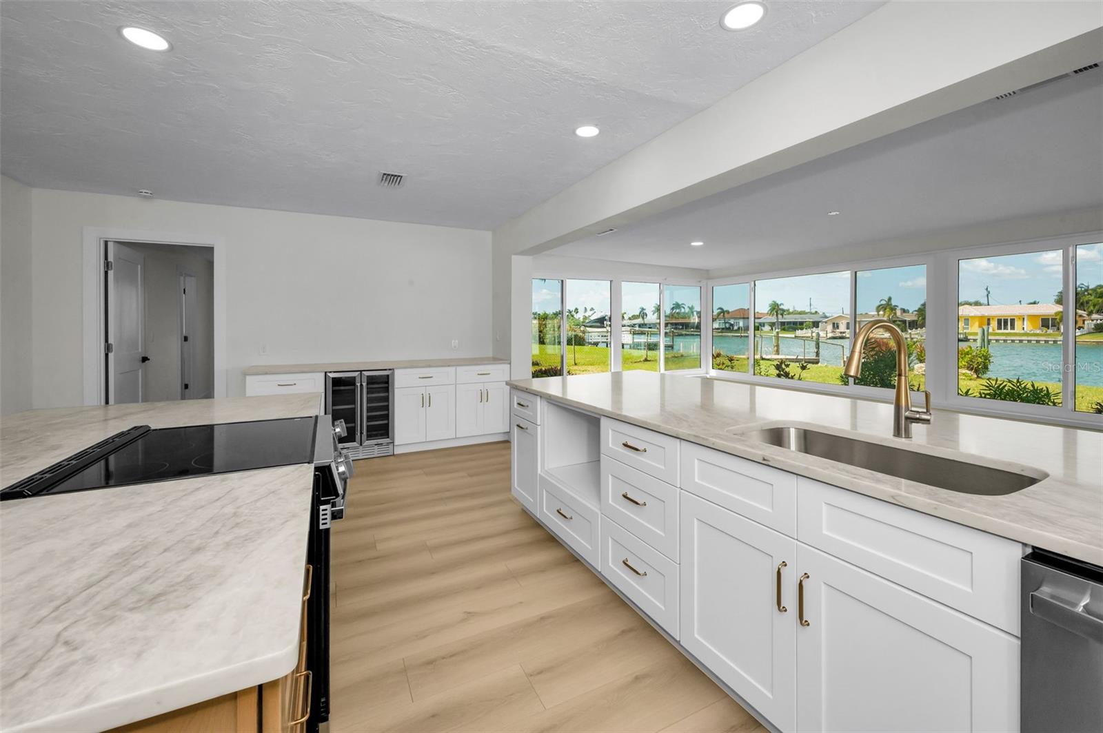 CAPRI ISLE - Residential Lease