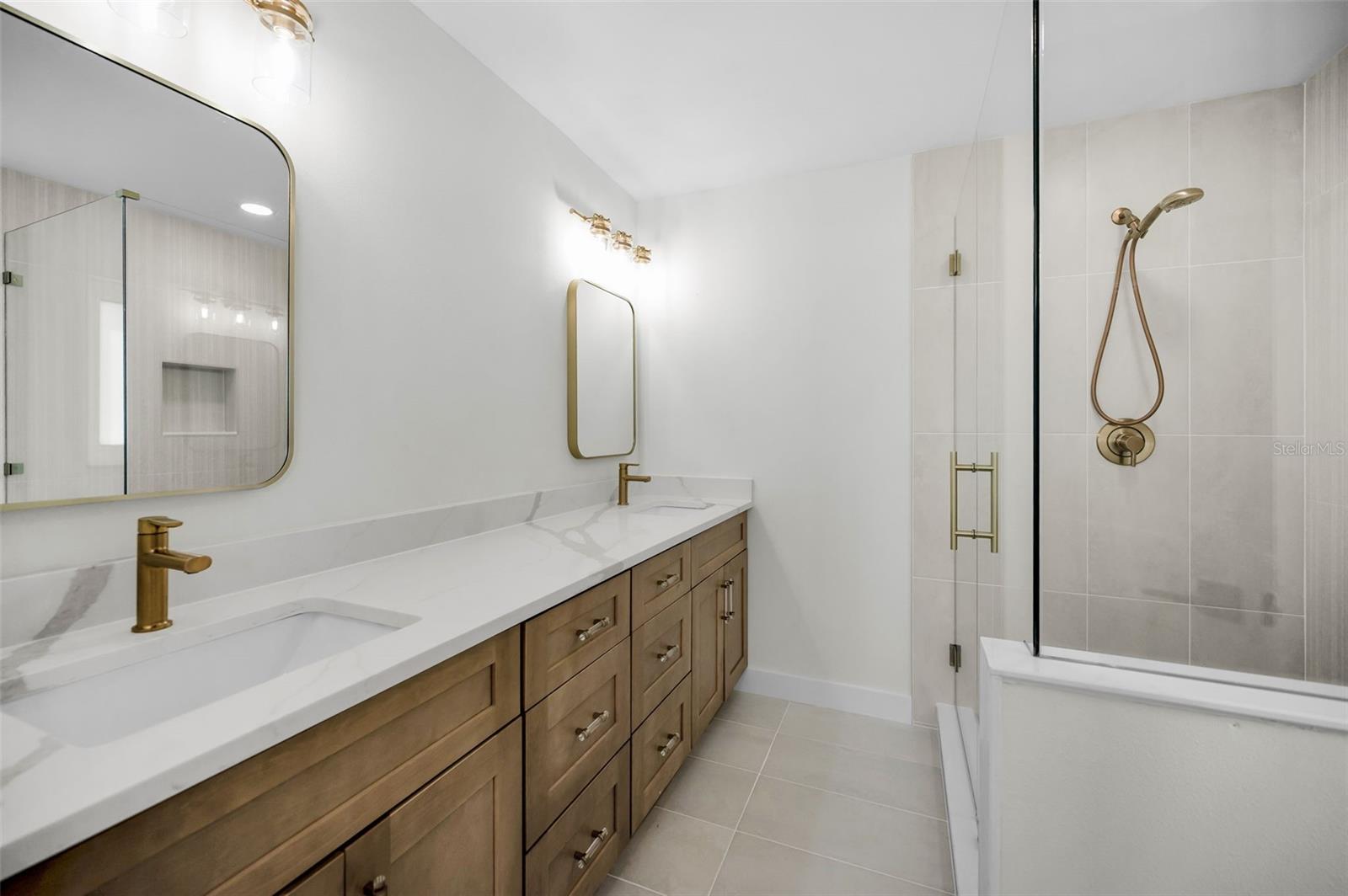 CAPRI ISLE - Residential Lease