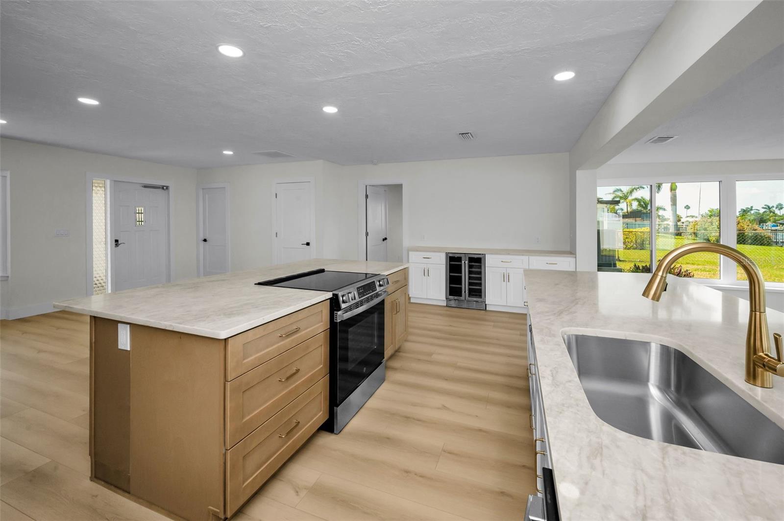 CAPRI ISLE - Residential Lease