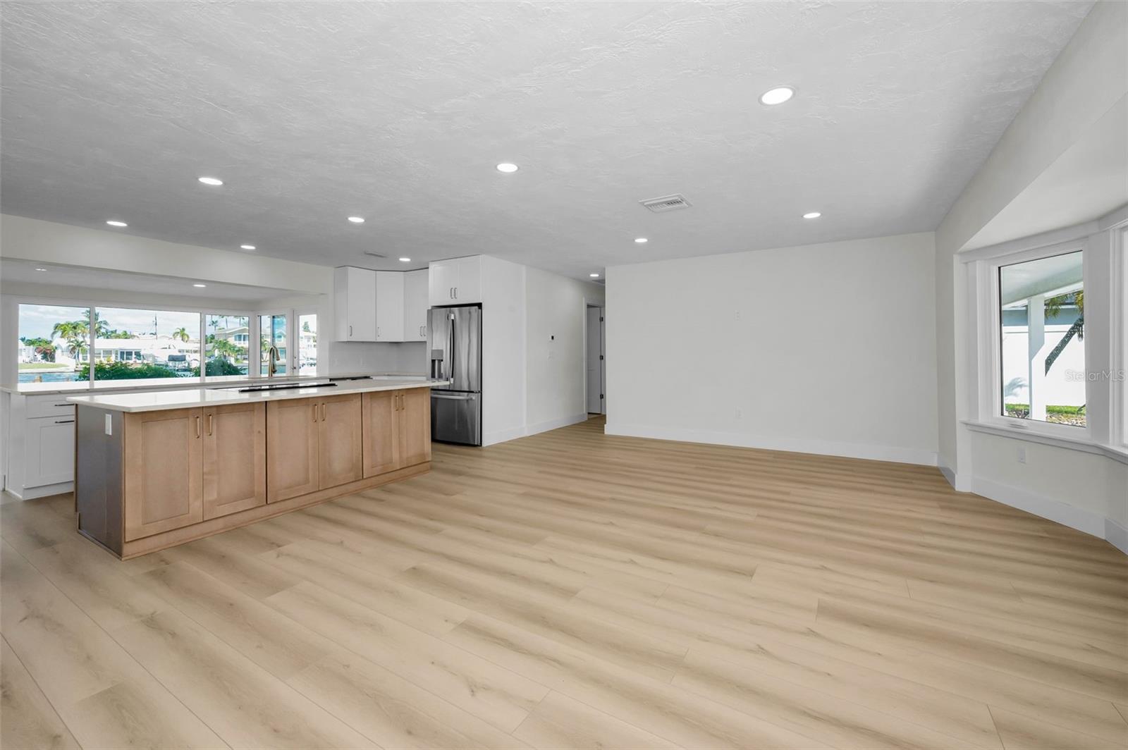 CAPRI ISLE - Residential Lease