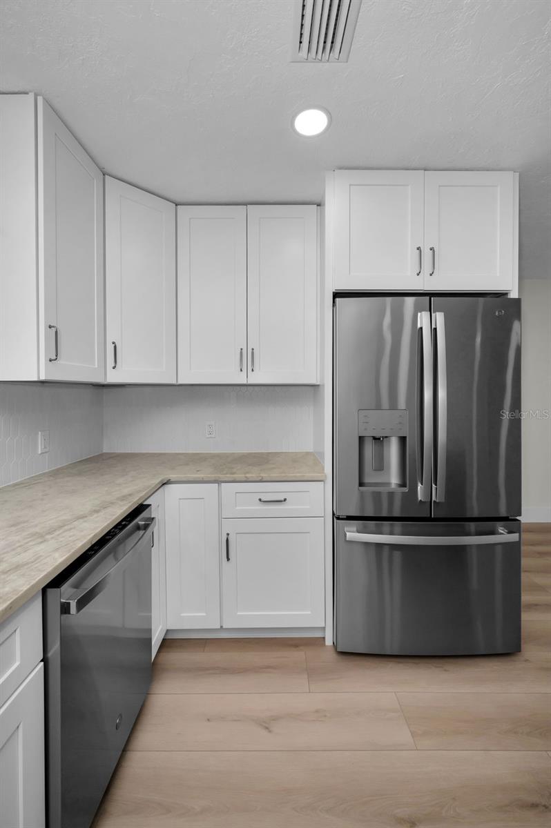 CAPRI ISLE - Residential Lease