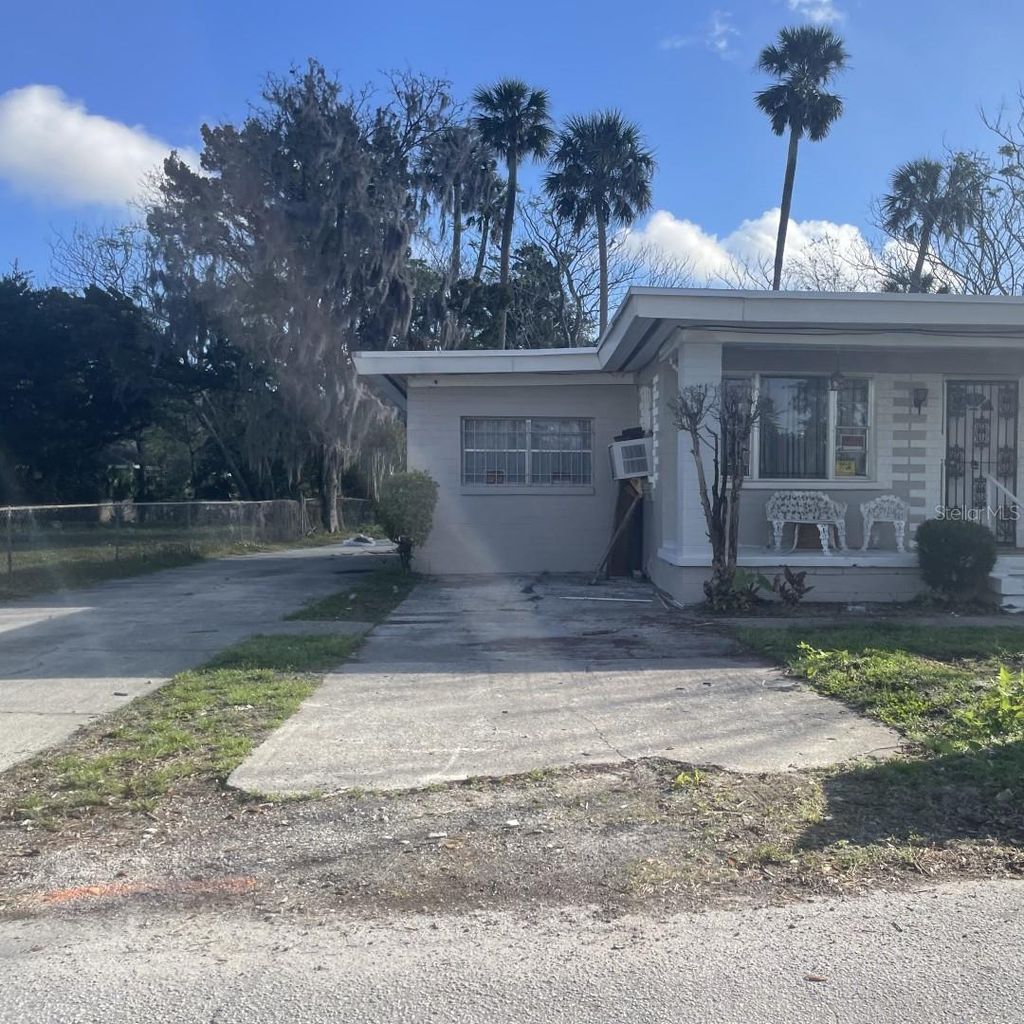 Photo of 515 Walker Avenue, Daytona Beach, FL 32114 (MLS # GC533371)