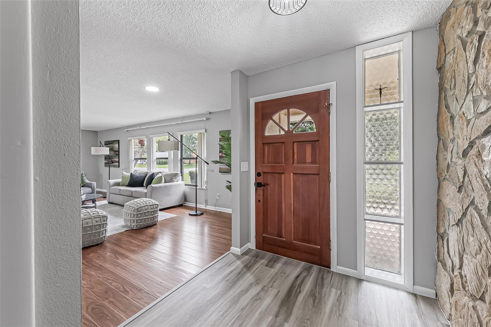 SPRING LAKE HILLS SEC 3 - Residential