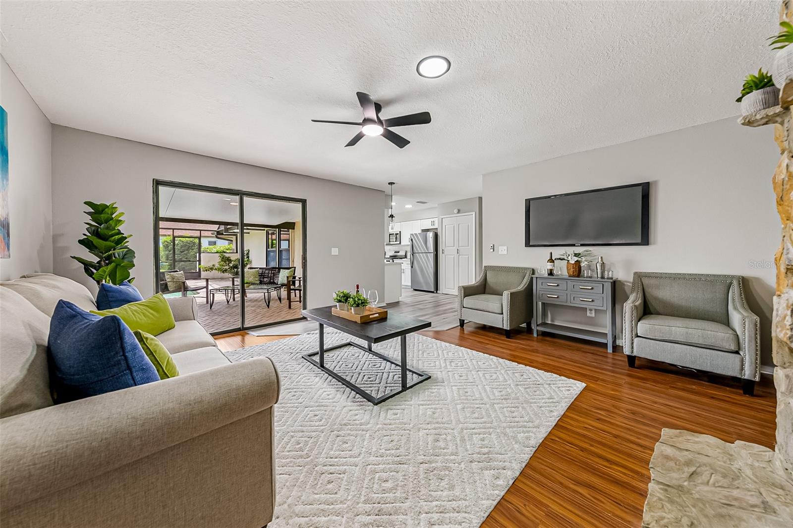 SPRING LAKE HILLS SEC 3 - Residential