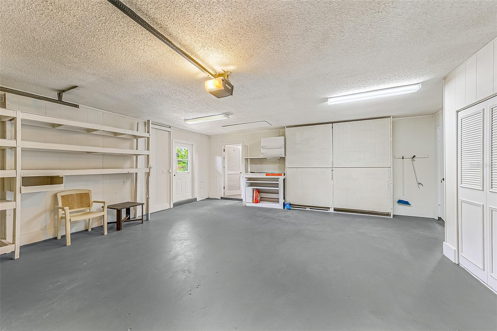 SPRING LAKE HILLS SEC 3 - Residential