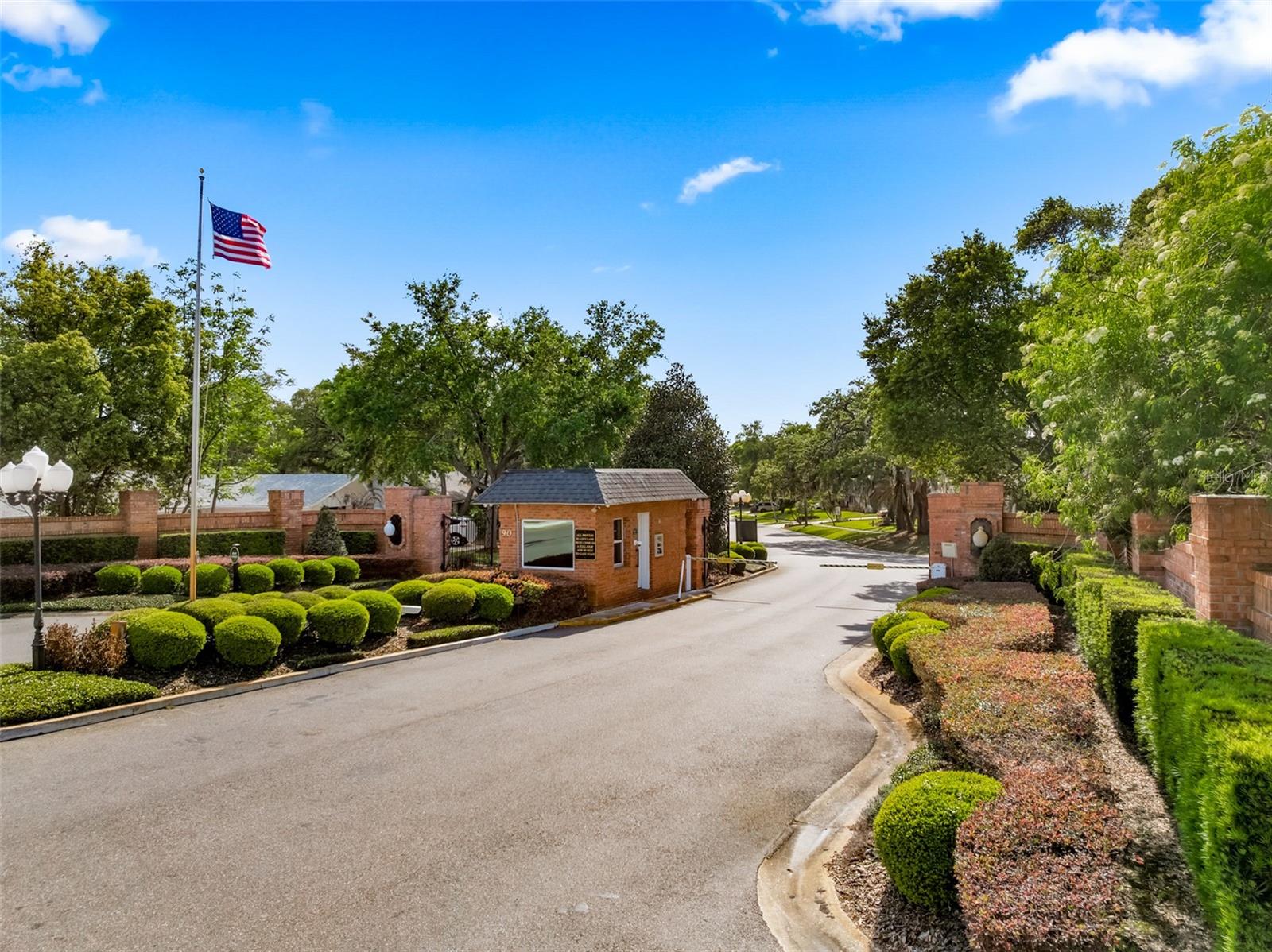 SPRING LAKE HILLS SEC 3 - Residential