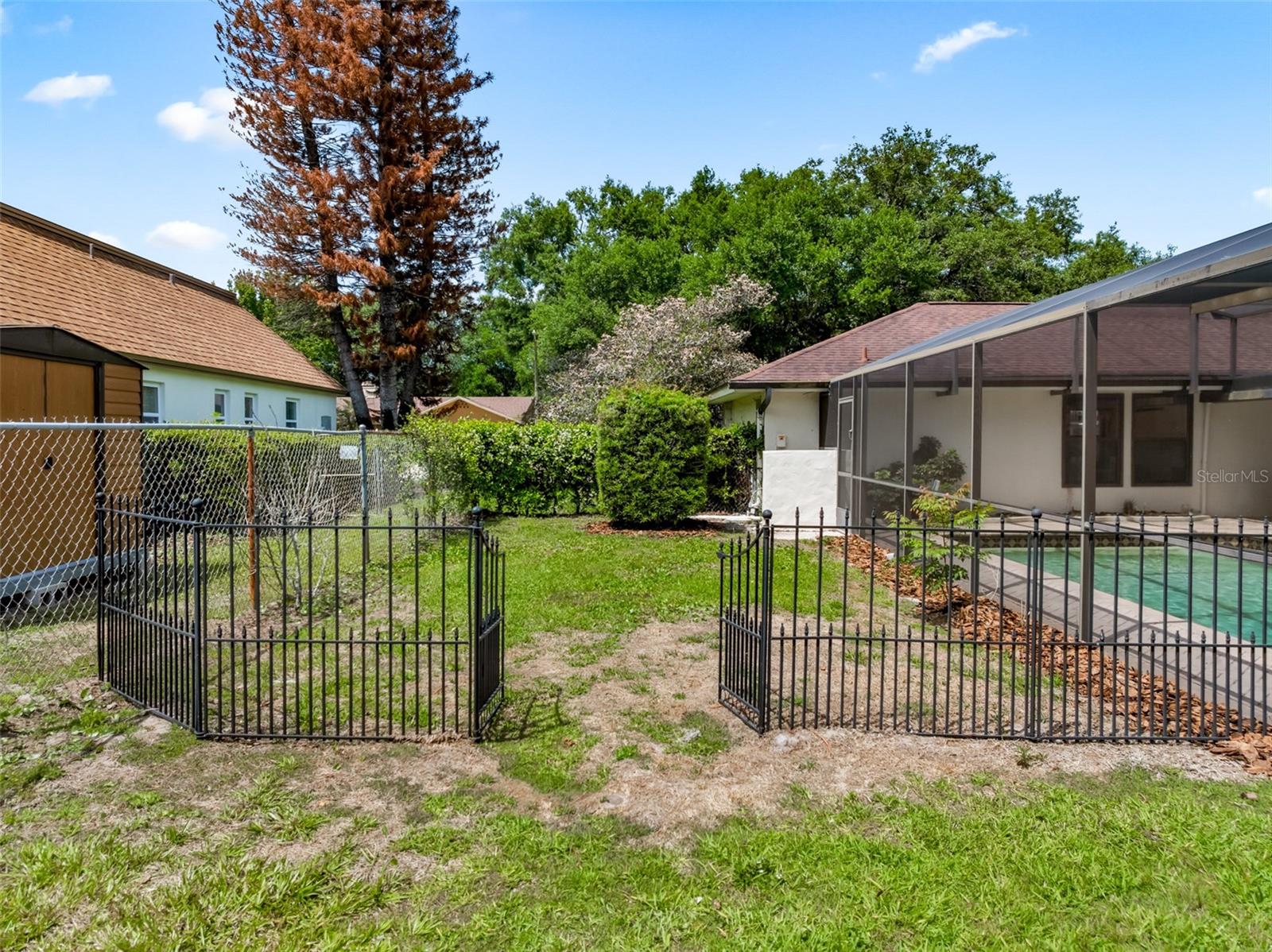 SPRING LAKE HILLS SEC 3 - Residential