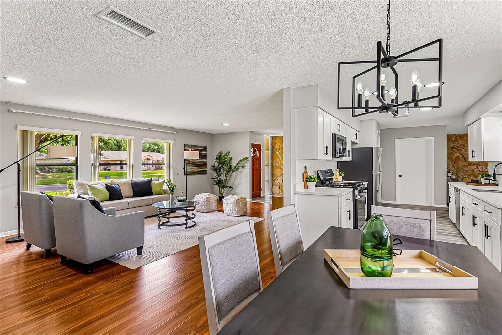 SPRING LAKE HILLS SEC 3 - Residential