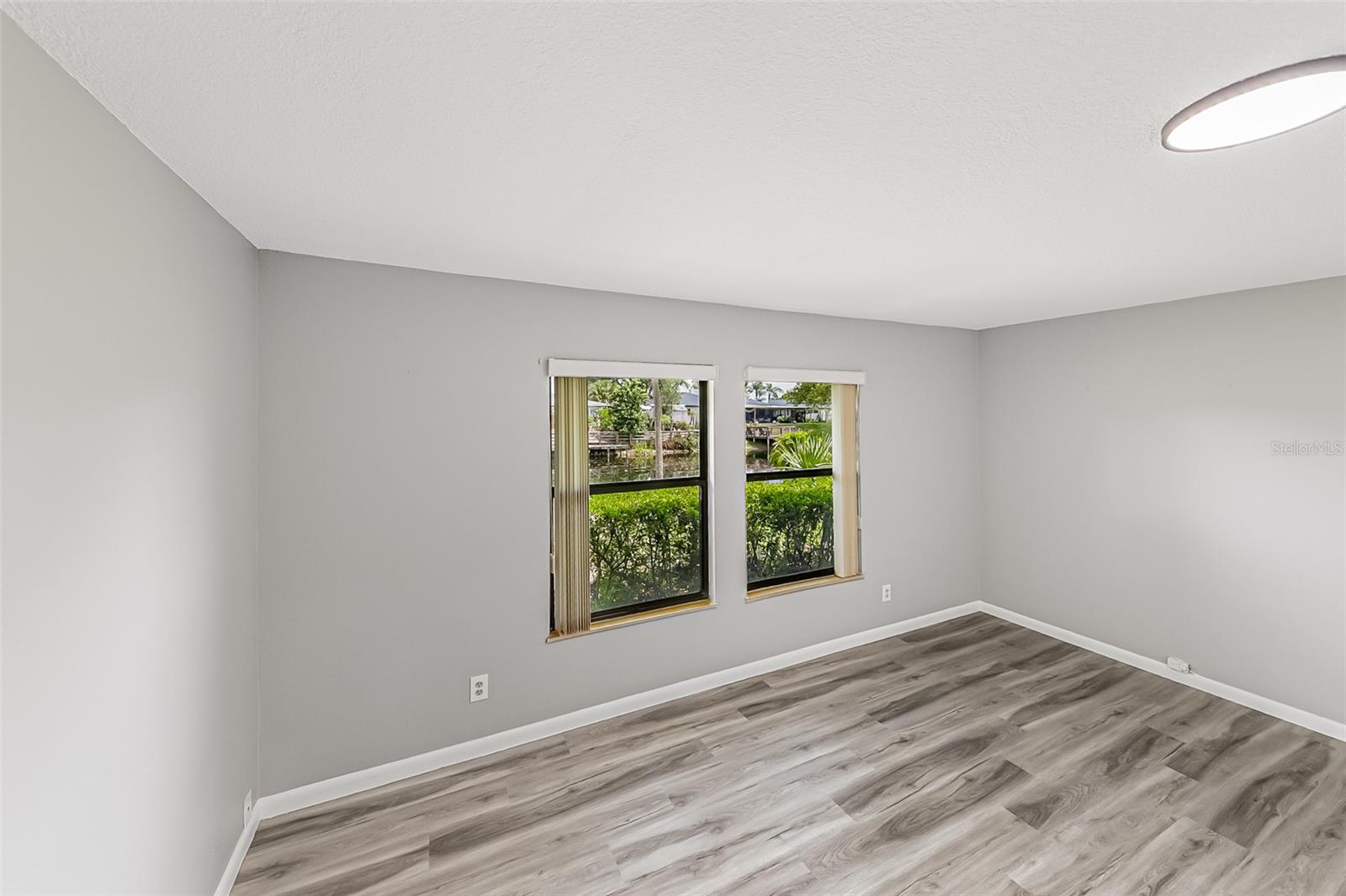 SPRING LAKE HILLS SEC 3 - Residential