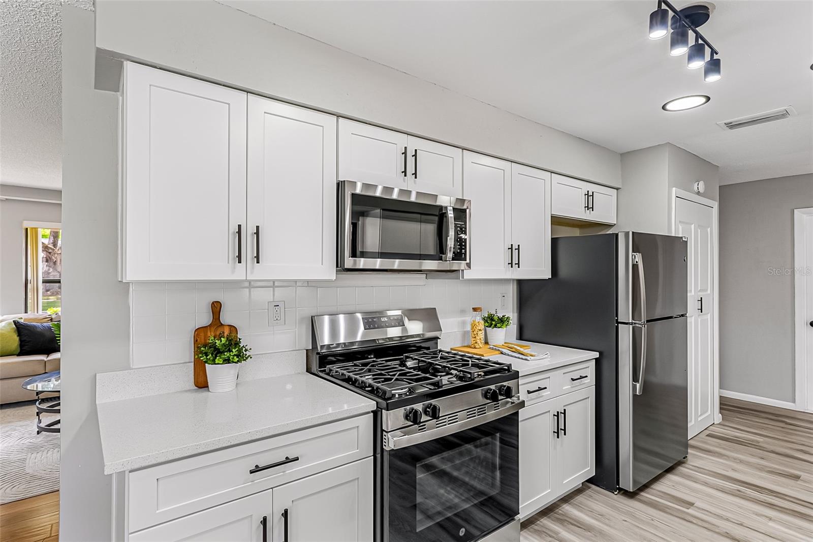 SPRING LAKE HILLS SEC 3 - Residential