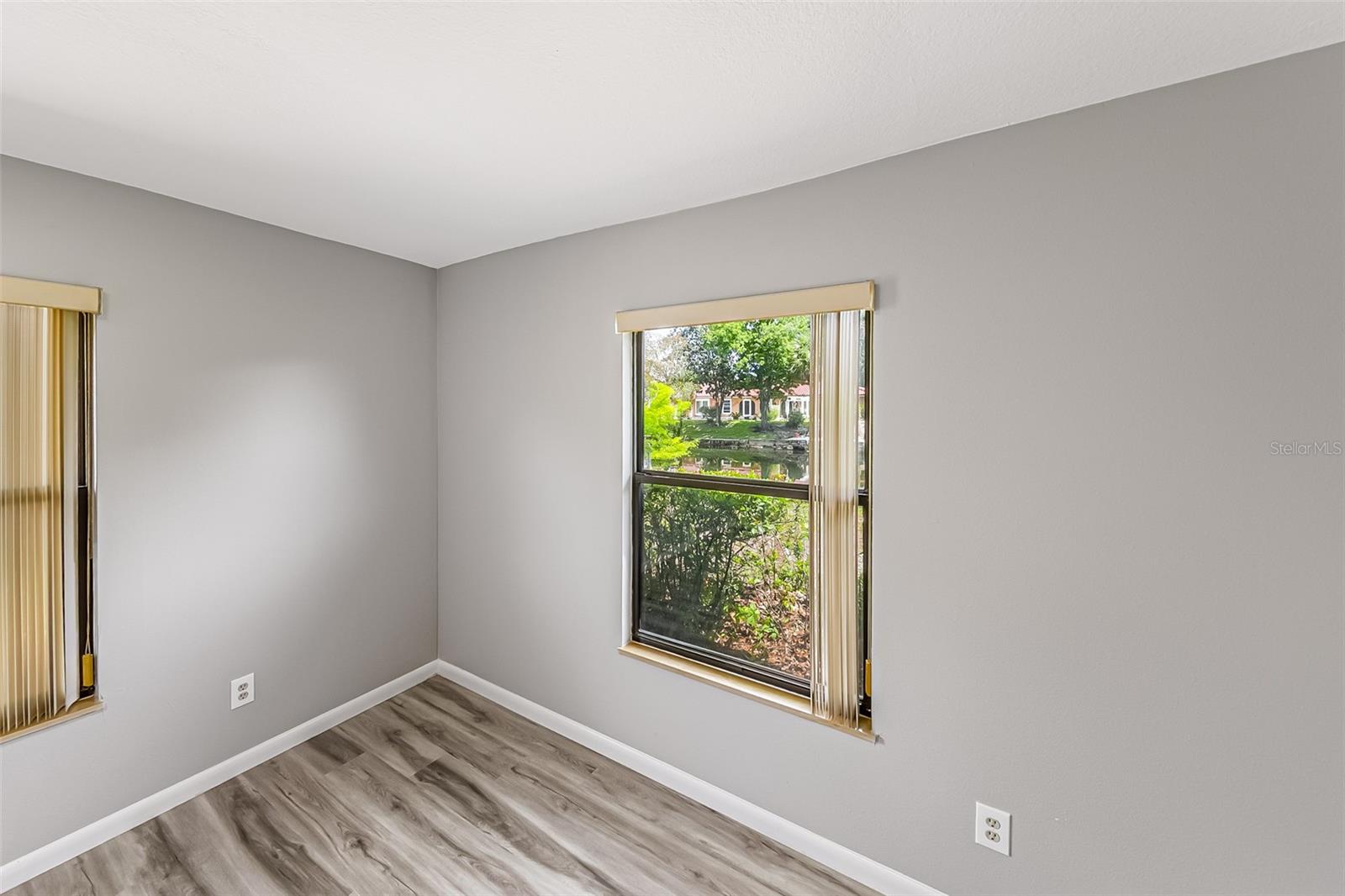 SPRING LAKE HILLS SEC 3 - Residential