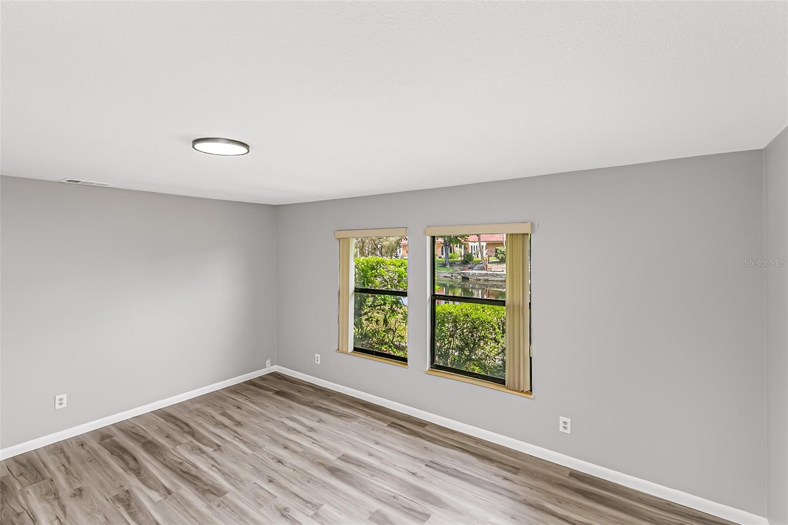 SPRING LAKE HILLS SEC 3 - Residential