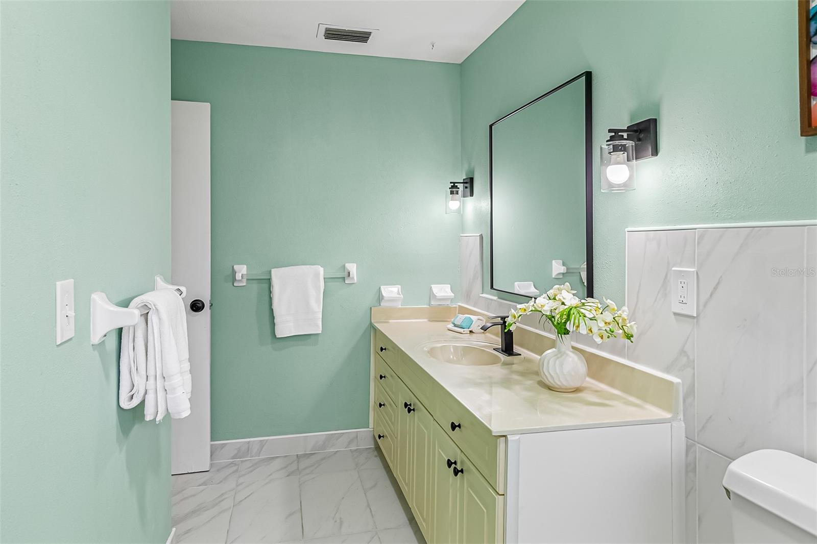 SPRING LAKE HILLS SEC 3 - Residential