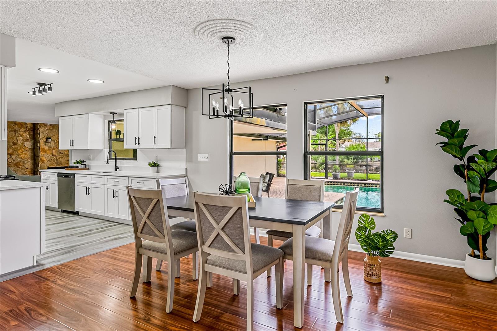 SPRING LAKE HILLS SEC 3 - Residential