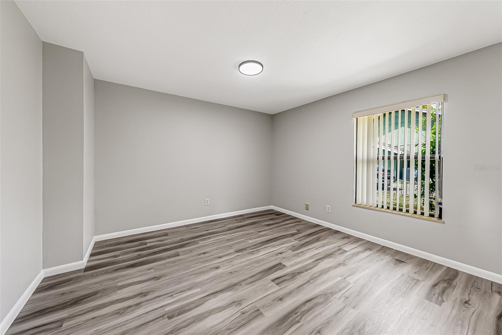 SPRING LAKE HILLS SEC 3 - Residential