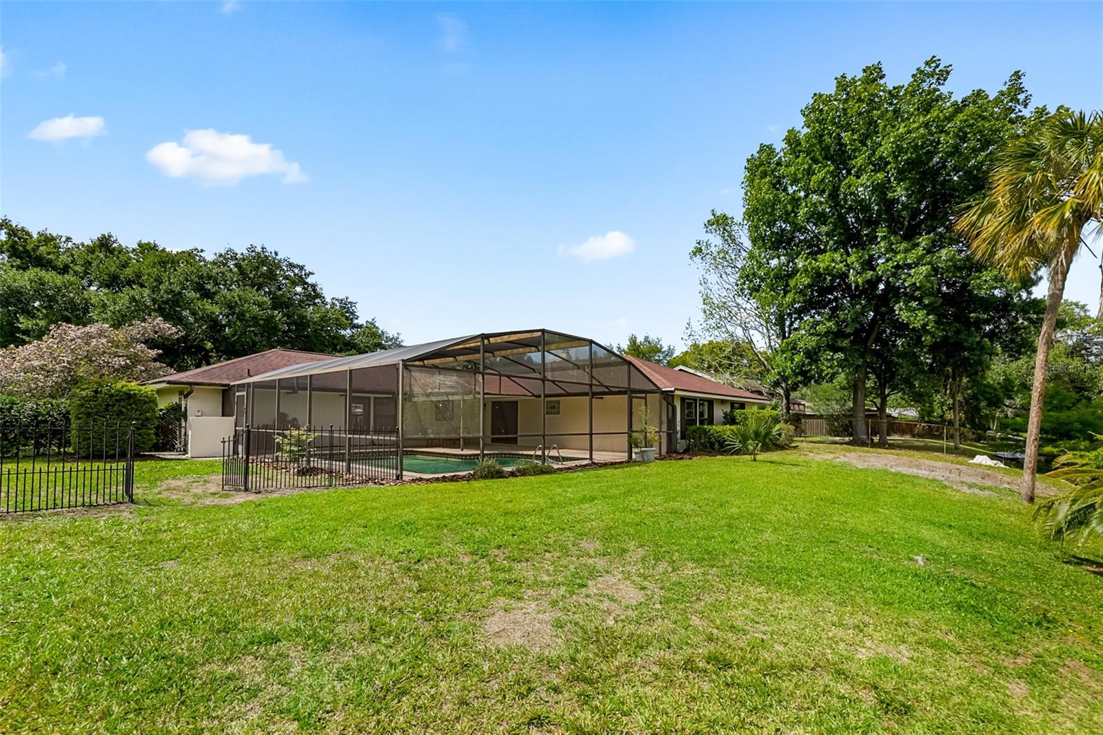 SPRING LAKE HILLS SEC 3 - Residential