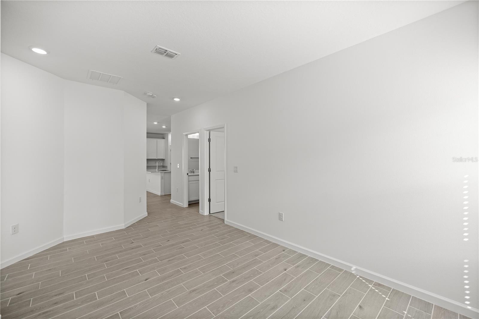 HEATH PRESERVE - Residential Lease