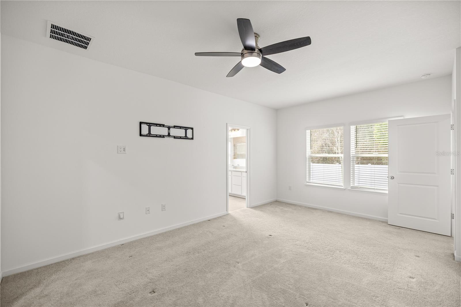 HEATH PRESERVE - Residential Lease